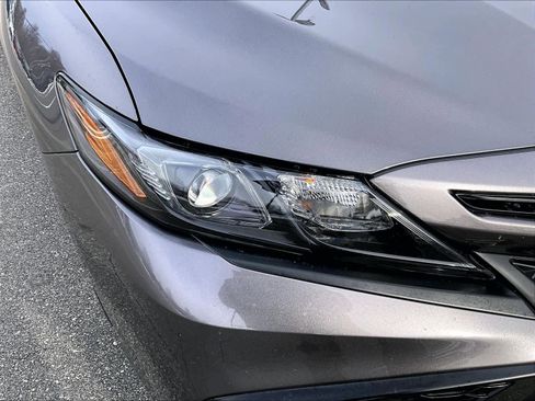 Used 2024 Toyota Camry SE image 32