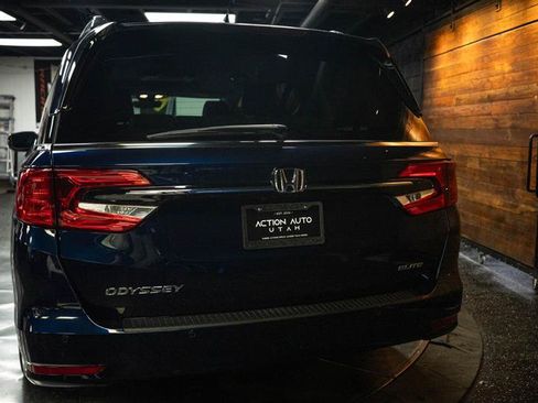 Used 2024 Honda Odyssey Elite image 6