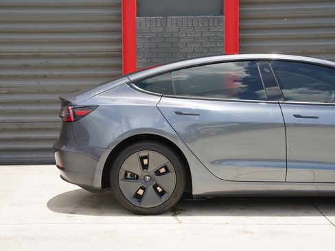Used 2023 Tesla Model 3 Standard Range RWD image 4