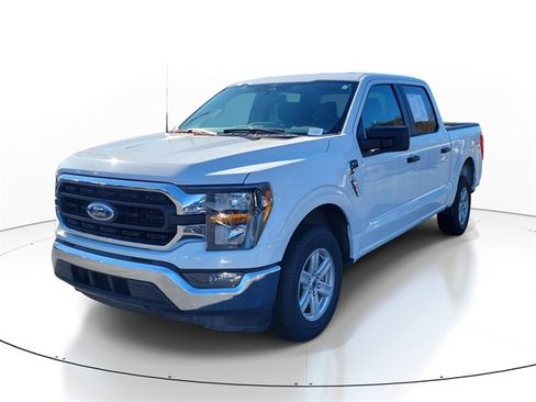Used 2023 Ford F150 XLT image 3