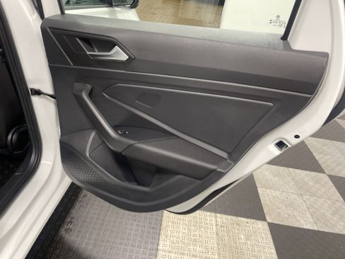 Used 2024 Volkswagen Jetta Sport image 18