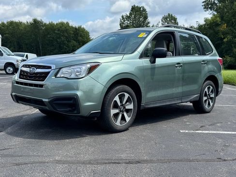 Used 2017 Subaru Forester 2.5i w/ Alloy Wheel Package AWD/4WD image 3