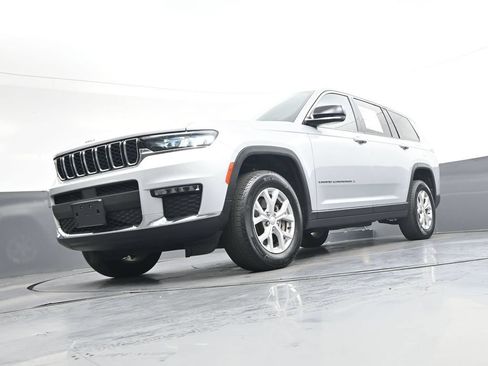 Used 2023 Jeep Grand Cherokee L Limited AWD/4WD image 49