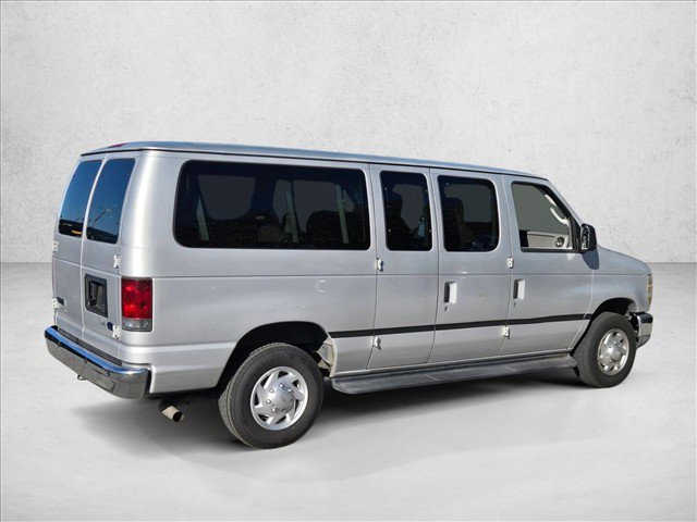 Used 2013 Ford E-350 and Econoline 350 XLT RWD image 5