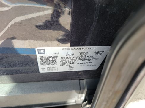 Used 2023 GMC Yukon SLT w/ SLT Premium Package image 31