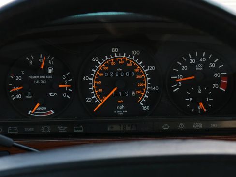 Used 1990 Mercedes-Benz 300 SE image 16