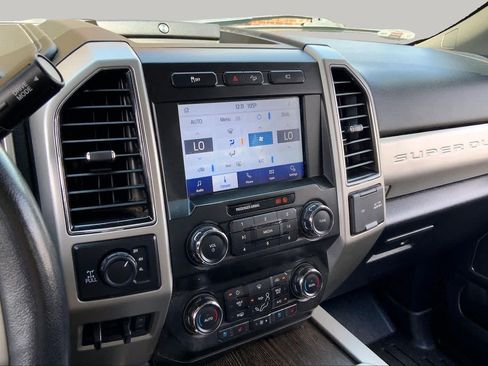 Used 2021 Ford F250 Lariat w/ Lariat Value Package AWD/4WD image 7