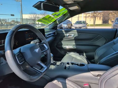 Used 2024 Ford Mustang GT Premium RWD image 17