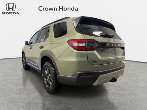 Used 2026 Honda Pilot TrailSport image 3