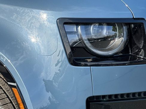 New 2026 Land Rover Defender 110 X-Dynamic SE AWD/4WD image 12