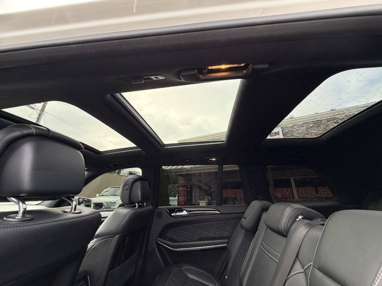 Used 2014 Mercedes-Benz GL 550 4MATIC image 21