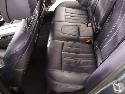 Used 2019 BMW M550i xDrive image 13