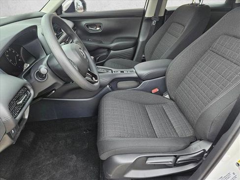 New 2026 Honda HR-V LX image 4