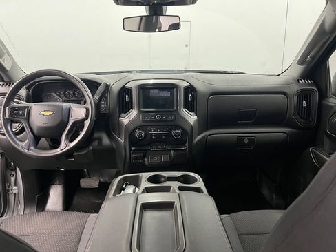 Used 2019 Chevrolet Silverado 1500 Custom w/ Custom Value Package image 12