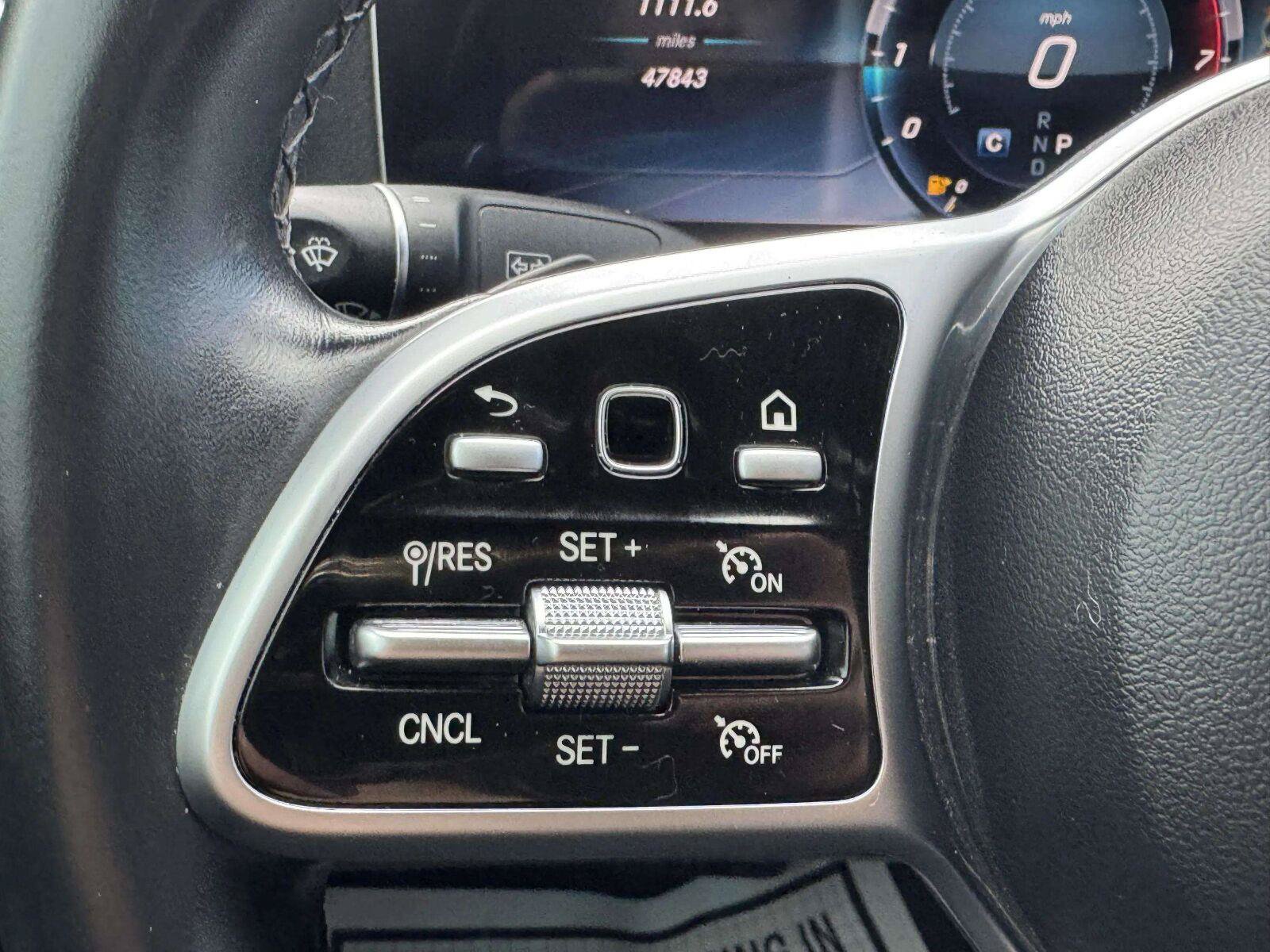 Used 2020 Mercedes-Benz E 350 4MATIC Sedan image 23