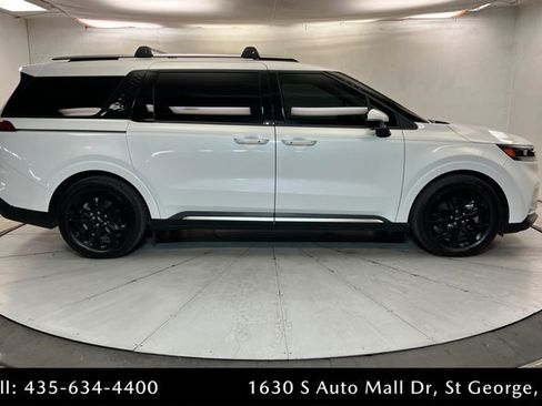 Used 2024 Kia Carnival SX FWD image 6
