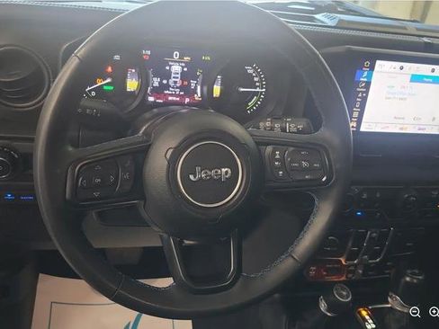 Used 2024 Jeep Wrangler Unlimited Rubicon 4xe image 13