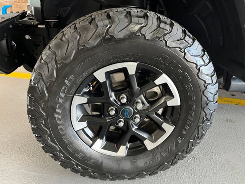 Used 2024 Jeep Wrangler Unlimited Rubicon 4xe AWD/4WD image 5