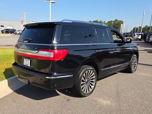 Used 2019 Lincoln Navigator Reserve AWD/4WD image 12