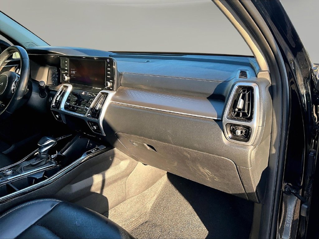 Used 2023 Kia Sorento SX FWD image 31