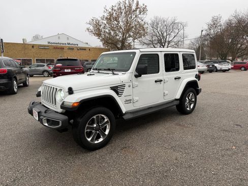 Certified 2019 Jeep Wrangler Unlimited Sahara AWD/4WD image 1