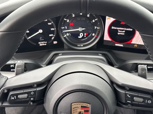Used 2024 Porsche 911 Carrera w/ Premium Package image 21