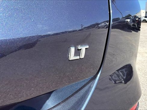 Used 2018 Chevrolet Equinox LT FWD image 25