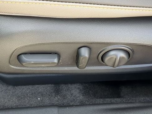 New 2026 Chevrolet Trax ACTIV w/ Sunroof Package image 24