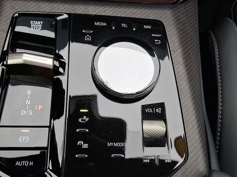 Used 2025 BMW X3 xDrive30i w/ Premium Package image 16