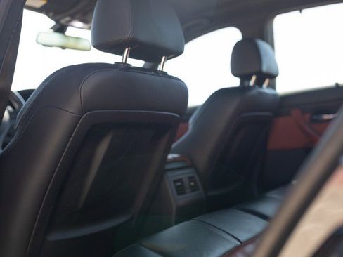 Used 2011 BMW M3 Sedan image 25