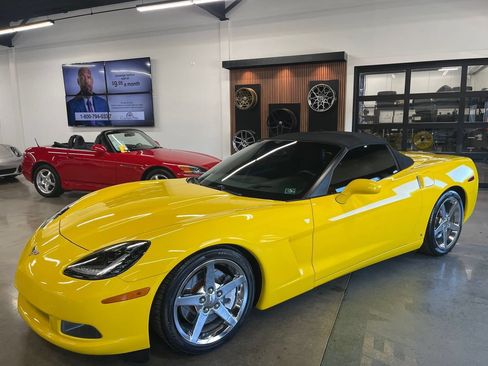 Used 2007 Chevrolet Corvette Convertible w/ Preferred Equipment Group RWD image 1