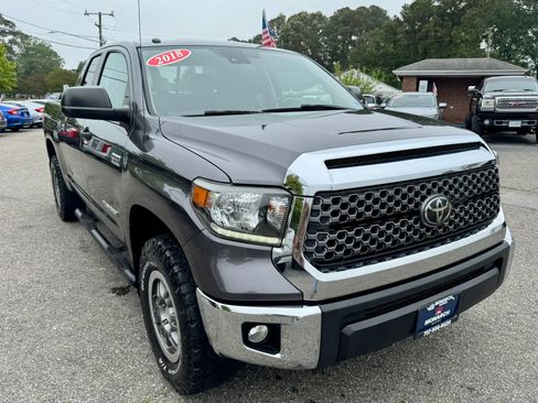 Used 2018 Toyota Tundra SR5 AWD/4WD image 7