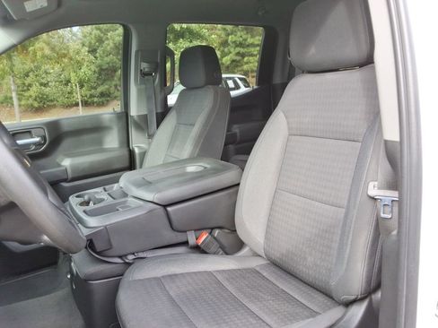 Certified 2022 Chevrolet Silverado 1500 Custom image 23