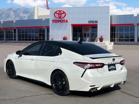 Used 2020 Toyota Camry XSE w/ Navigation Package FWD image 5