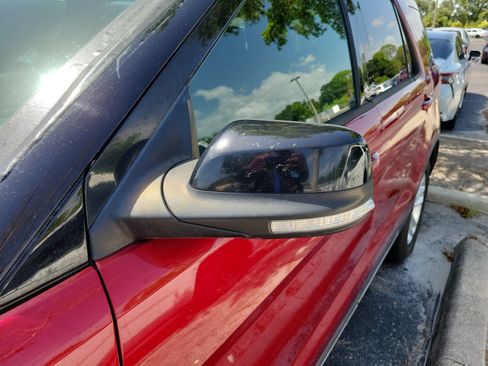 Used 2016 Ford Explorer XLT FWD image 6