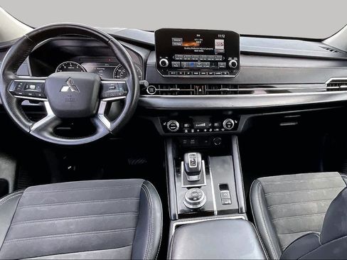 Used 2024 Mitsubishi Outlander SE AWD/4WD image 12