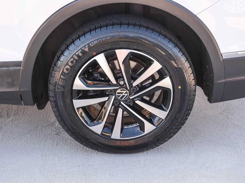 Used 2022 Volkswagen Tiguan S FWD image 9