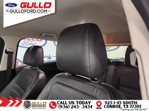 Used 2017 Ford Escape Titanium image 17