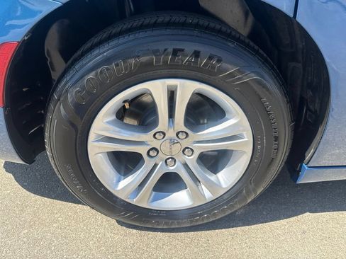 Used 2021 Dodge Charger SXT RWD image 10