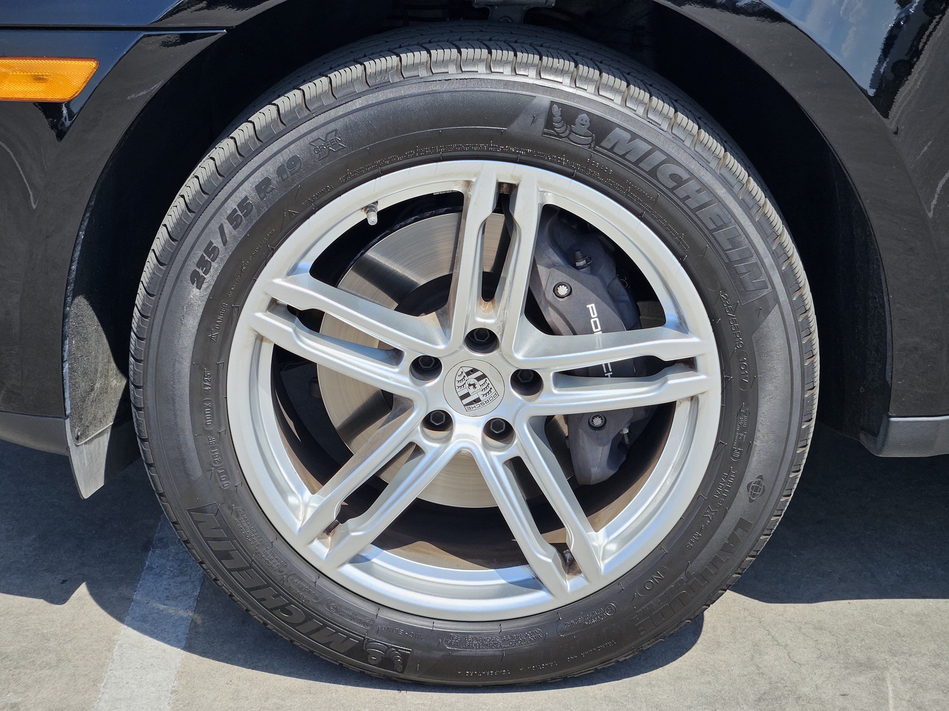 Certified 2026 Porsche Macan AWD/4WD image 14