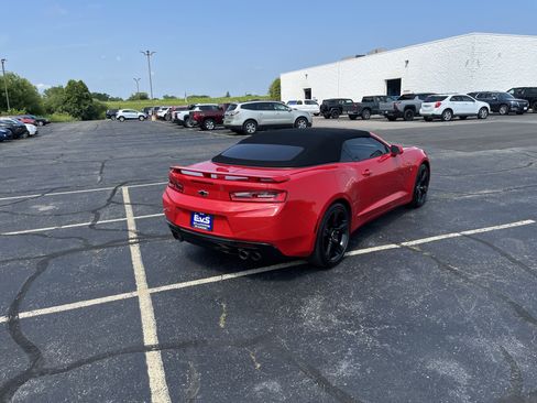 Used 2017 Chevrolet Camaro SS image 18
