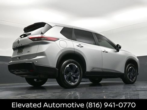 Certified 2025 Nissan Rogue SV AWD/4WD image 29
