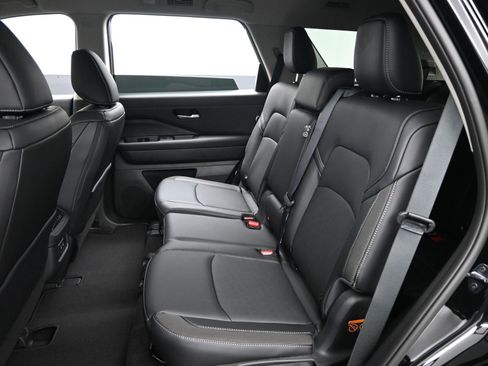 New 2026 Nissan Pathfinder SL AWD/4WD image 11