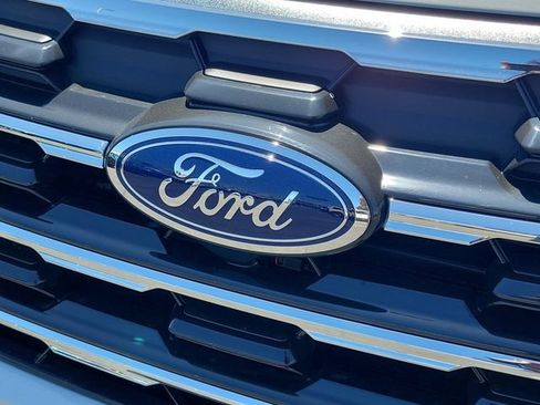 New 2026 Ford Explorer Active w/ Active Comfort Package RWD image 8