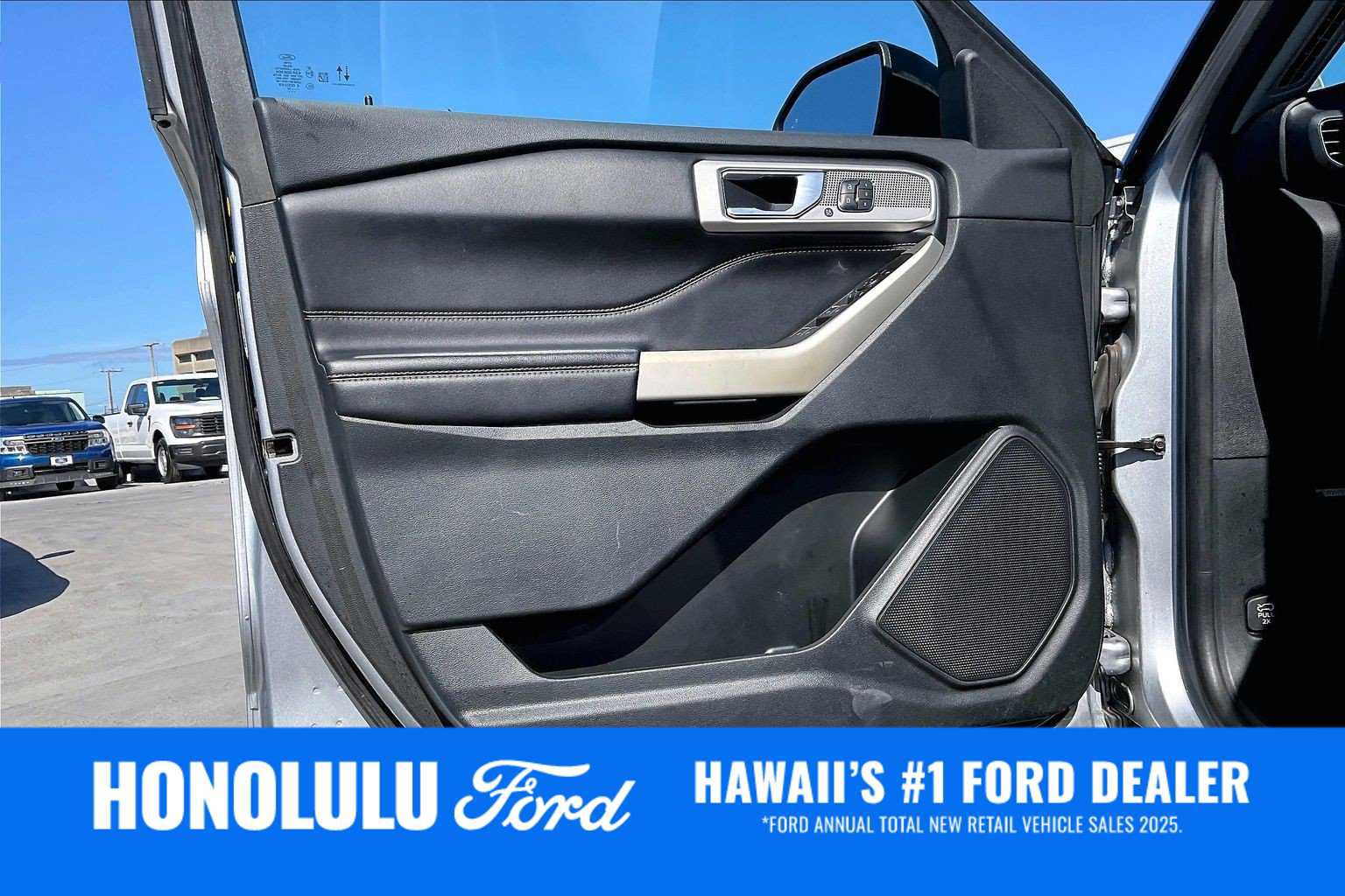 Used 2022 Ford Explorer Limited w/ Equipment Group 301A RWD image 27