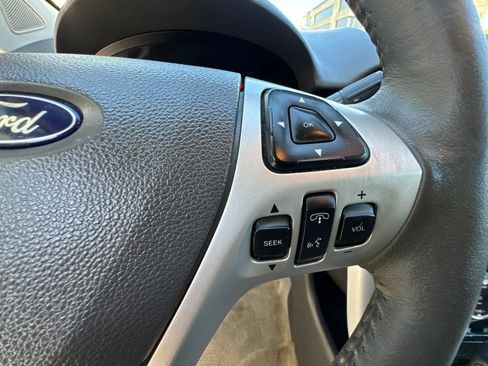 Used 2011 Ford Edge Limited w/ Driver Entry Pkg FWD image 24