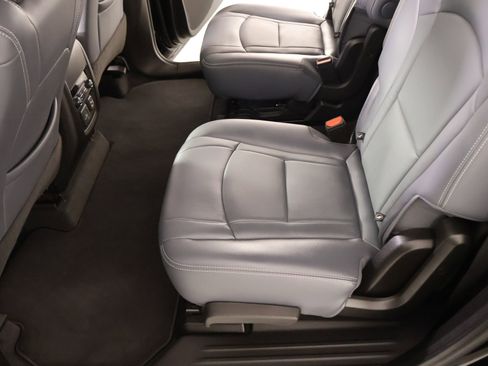 Used 2022 Buick Enclave Premium w/ Experience Buick Package image 12