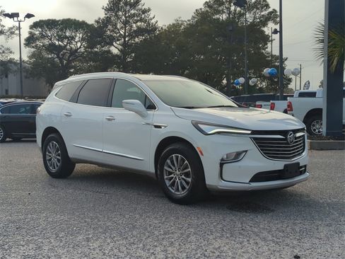 Used 2024 Buick Enclave Premium image 9