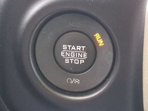 Used 2023 Jeep Wrangler Unlimited Sahara AWD/4WD image 25