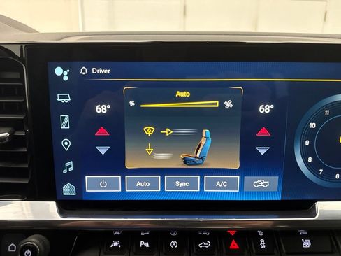 Used 2024 Chevrolet Silverado 1500 LTZ w/ Technology Package AWD/4WD image 43